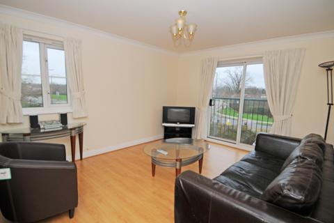 2 bedroom flat to rent, Pullman Court, Central Maidenbower, Crawley