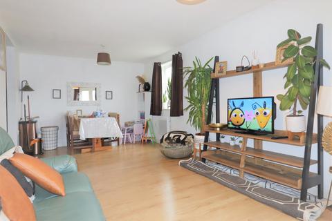9 Shepherds Lane, London, SE28 0LQ