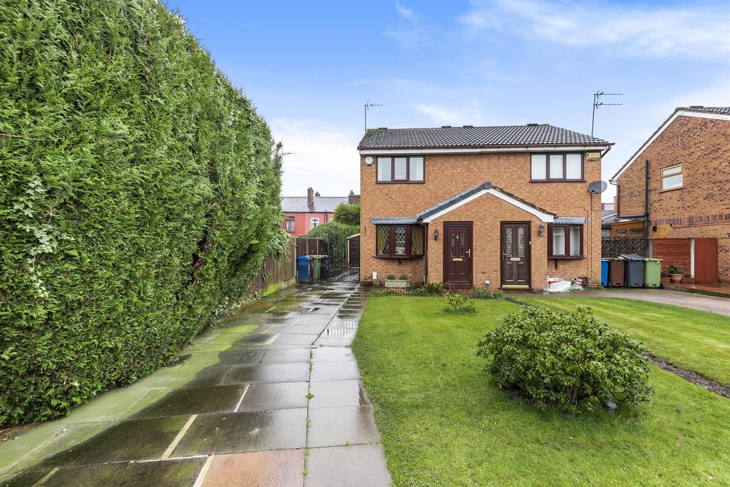 Blandford Close, Tyldesley, Manchester, M29 8DU 2 bed semidetached
