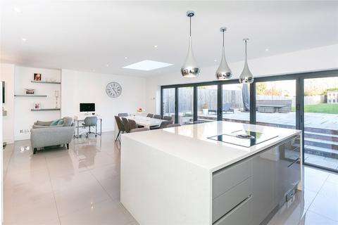 4 bedroom semi-detached house for sale, Watford Road, Chiswell Green, St Albans, Hertfordshire
