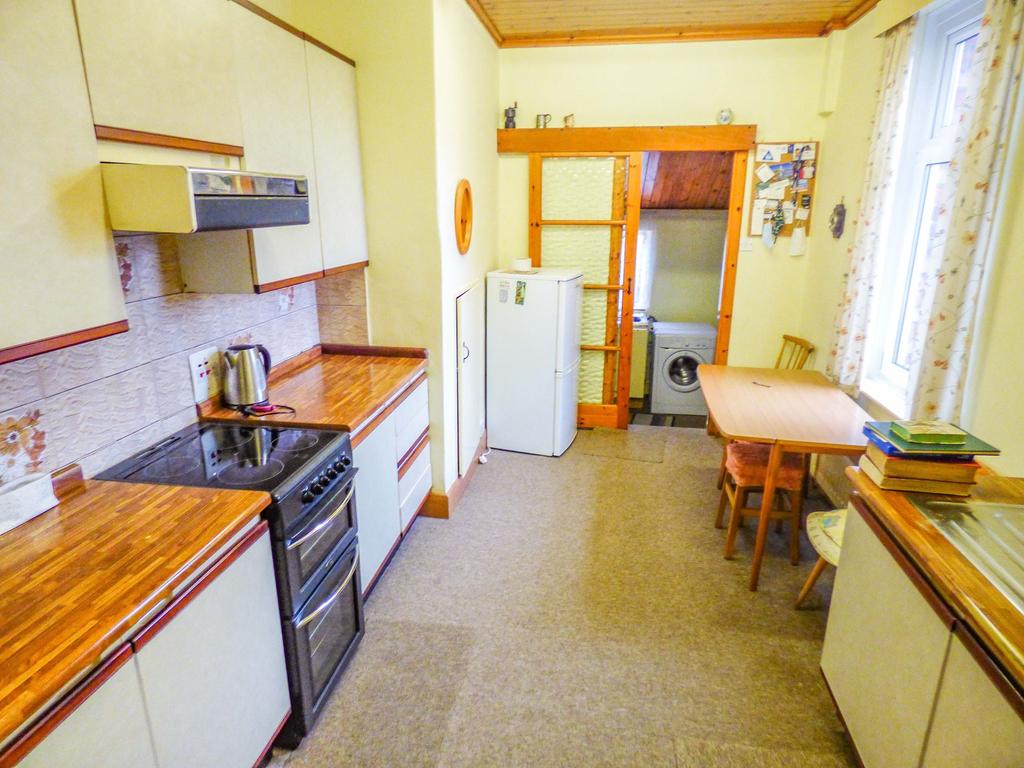 Queens Road, Shotley Bridge, Consett, Durham, DH8 0BW 3 bed semi