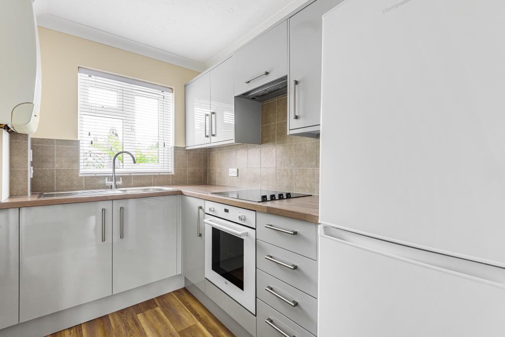 Tring Road, Aylesbury, HP20 2 bed £975 pcm (£225 pw)