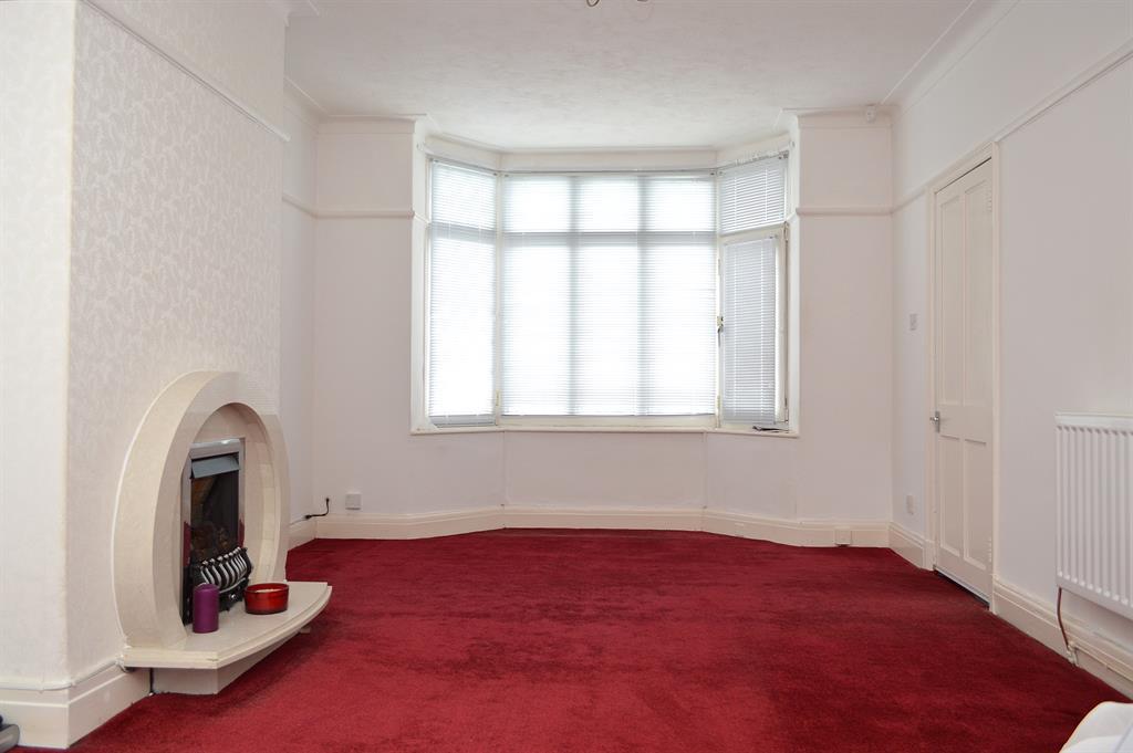 Eton Avenue, Oldham, OL8 4HQ 3 bed terraced house £170,000
