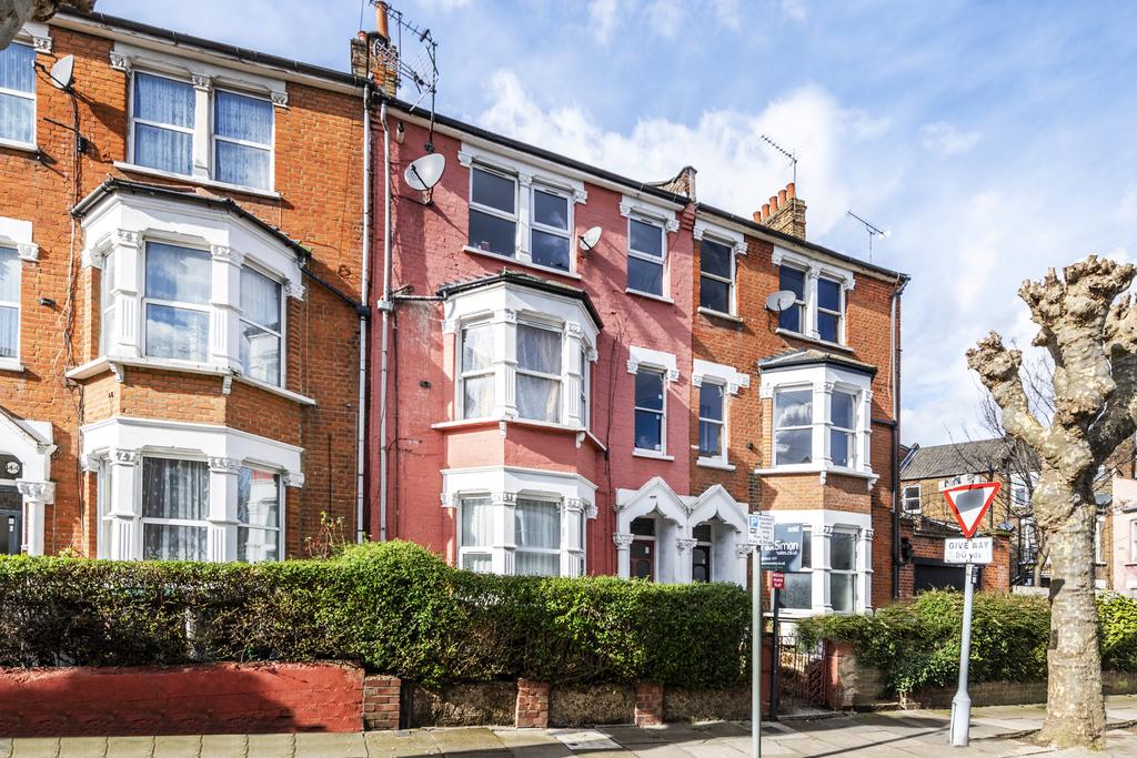 Carlingford Road, London N15 1 bed flat for sale £349,900