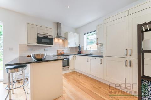 2 bedroom flat to rent, Hoveden Road, Cricklewood NW2