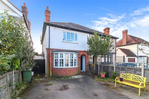 3 bedroom semi-detached house for sale - Gammons Lane, Watford, Herts, WD24