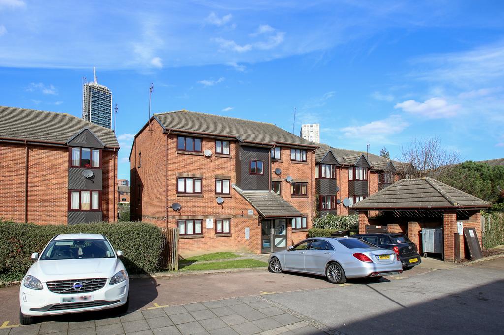 Cotton Avenue, Acton, W3 2 bed flat £325,000