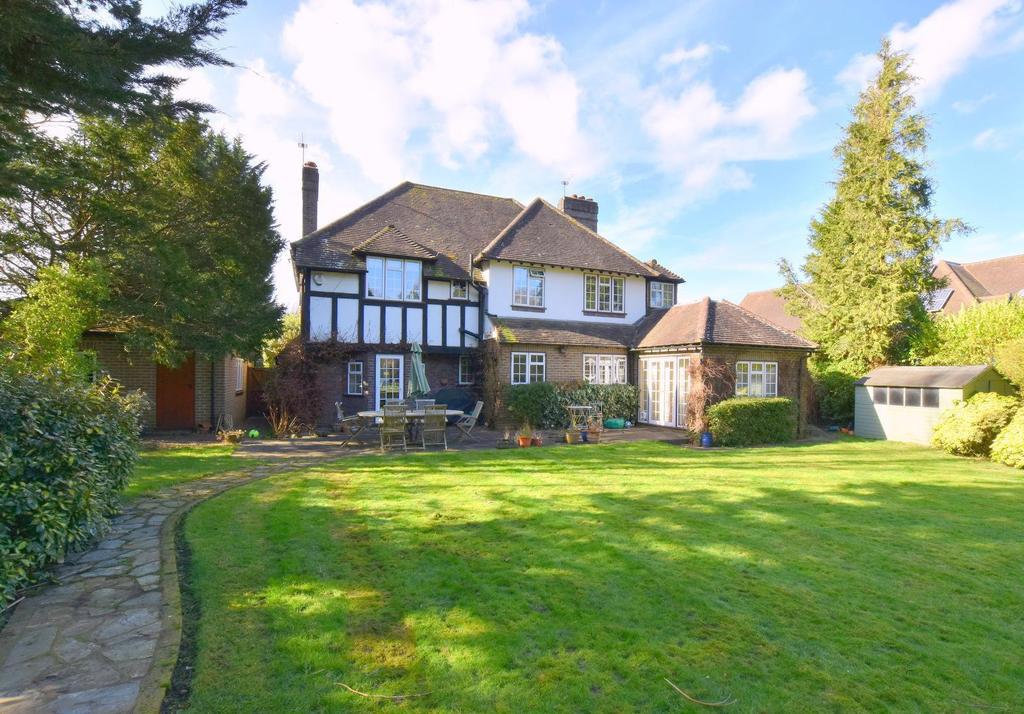 Ockham Road North, East Horsley, KT24 4 bed detached house £1,750,000