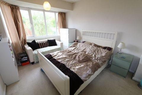 3 bedroom semi-detached house to rent, Dorrington Road, Beckton, West Midlands, B42