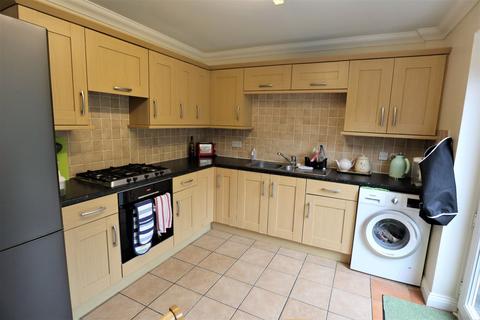 35 Chaffinch Close, Poole, BH17 7UR