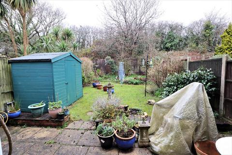35 Chaffinch Close, Poole, BH17 7UR