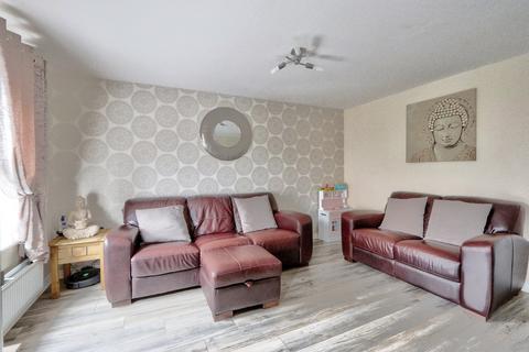 25 Birchwood Grove, Middlesbrough, TS6 0GE