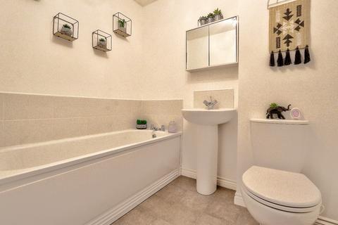 25 Birchwood Grove, Middlesbrough, TS6 0GE