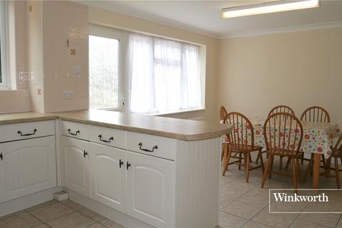 3 bedroom semi-detached house to rent, Ashurst Road, Cockfosters, EN4