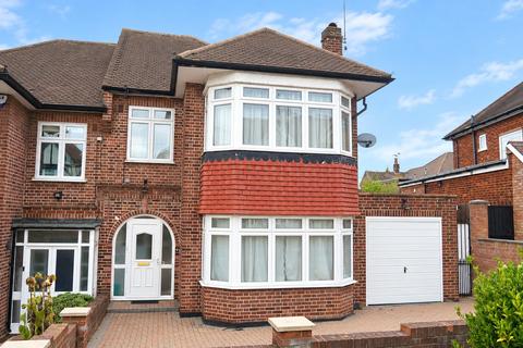 3 bedroom semi-detached house to rent, Ashurst Road, Cockfosters, EN4