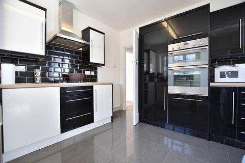 4 bedroom house to rent, Westhorne Avenue, Eltham, SE9