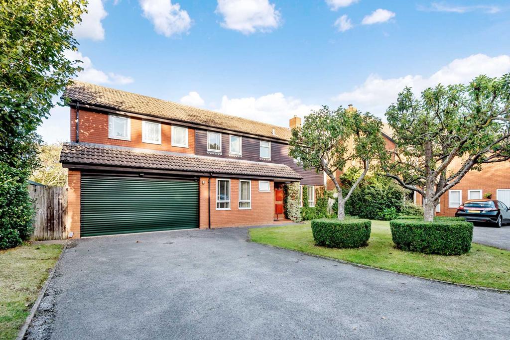 Elm Lane, Earley, Reading 5 bed detached house £850,000