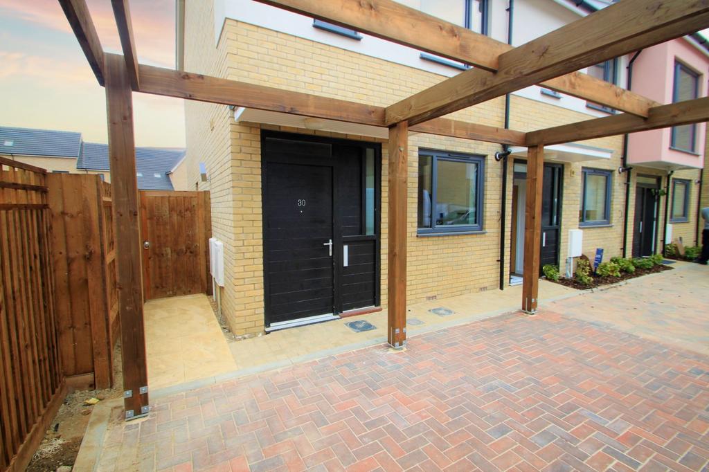 Endeavour Way, Colchester, Essex, CO4 2 bed end of terrace house £
