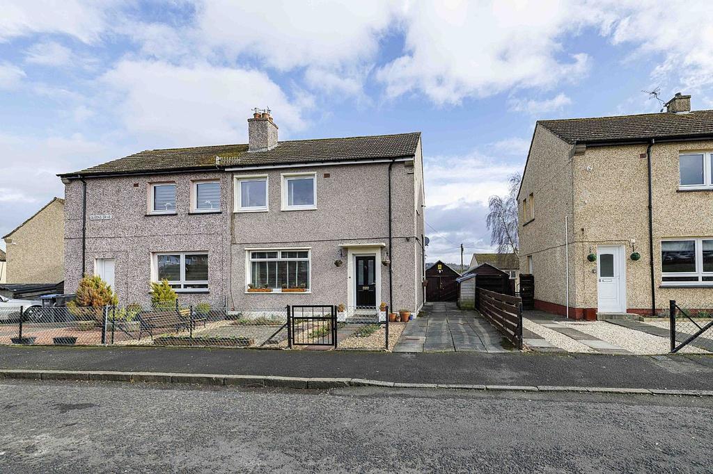 92 Queens Drive, Hawick TD9 8EP 3 bed semidetached house £115,000