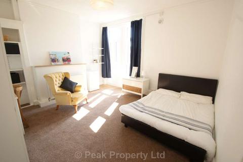 1 bedroom in a house share to rent, York Road, Southend On Sea SS1