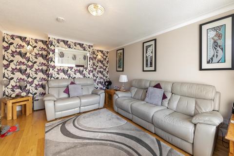 2 Coralbank, Rattray, Blairgowrie, PH10 7EN