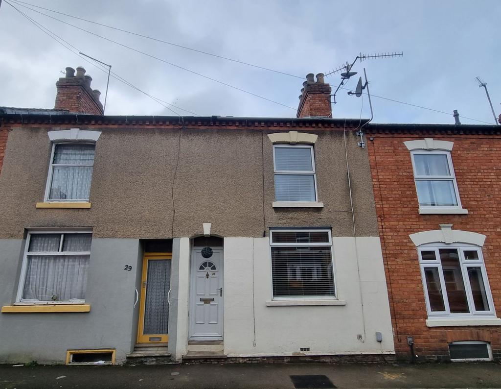 Byron Street, Poets Corner, Northampton NN2 7JE 3 bed terraced house
