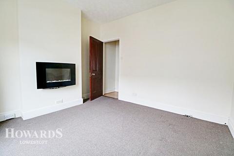 92 Queens Road, Lowestoft, NR32 1TD