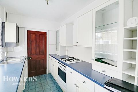 92 Queens Road, Lowestoft, NR32 1TD