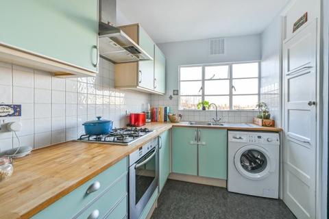 Flat 35, Whitehall Lodge Pages Lane, London, N10 1NY