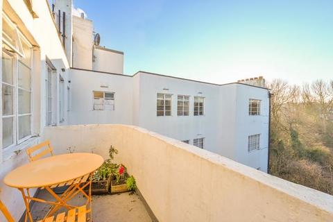 Flat 35, Whitehall Lodge Pages Lane, London, N10 1NY