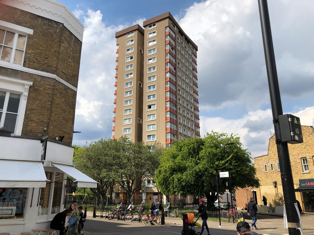 59 Welshpool House, Welshpool Street... 1 bed flat £230,000