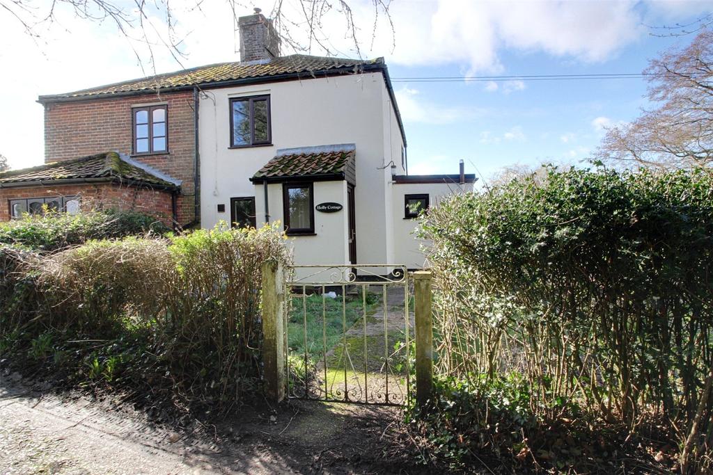 Fustyweed, Elsing, Dereham, Norfolk... 2 bed semidetached house £750 pcm (£173 pw)
