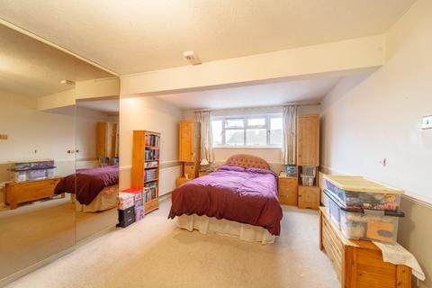 9 Adam Close, Baughurst, Tadley, RG26 5HG