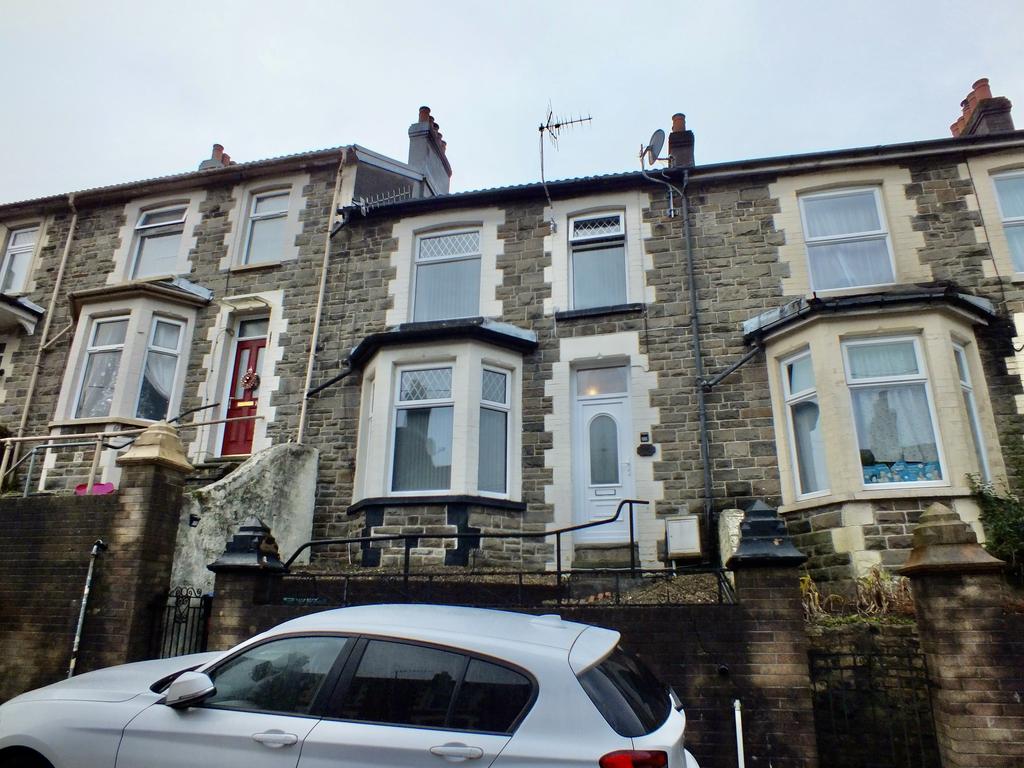 Richmond Road, Six Bells, Abertillery, NP13 2PF 2 bed terraced house