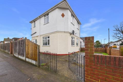 Ferndale Road, Ashford, Middlesex, TW15
