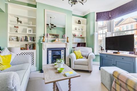 68 Chestnut Grove, London, SW12 8JJ