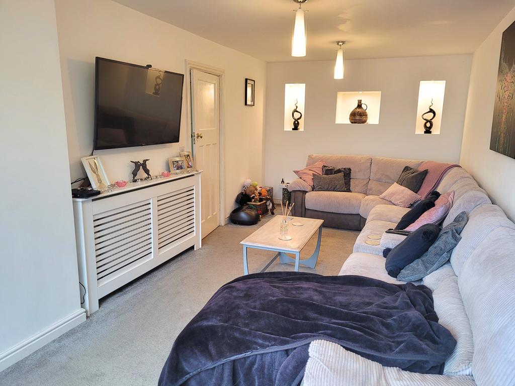 WEST ROAD, NOTTAGE, PORTHCAWL, CF36 3SN 3 bed semidetached house £