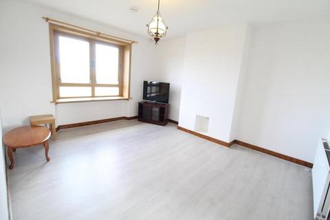 2 bedroom flat to rent, Seaforth Road, Top Floor, AB24