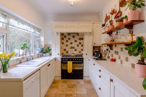 163 Birmingham Road, Lichfield, WS14 9BJ