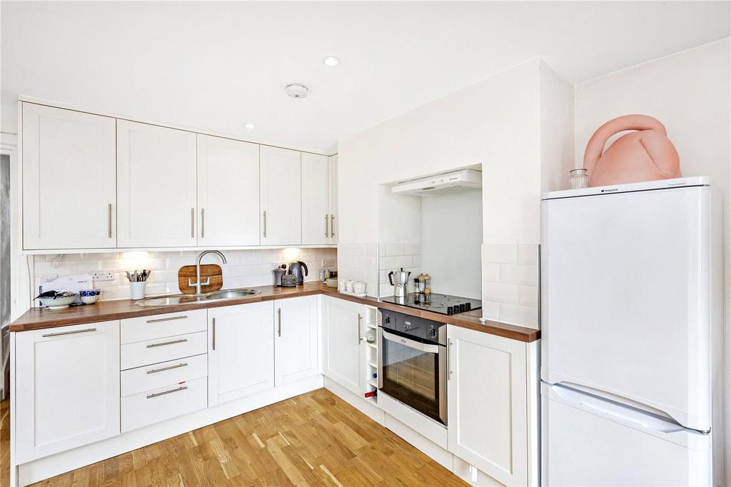 Landor Road, Clapham, London, SW9 2 bed terraced house £1,895 pcm (£