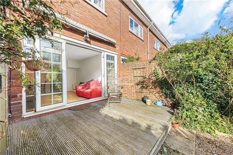 6 Sondes Street, London, SE17 2PQ