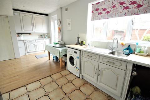56 Edington Road, London, SE2 9JT