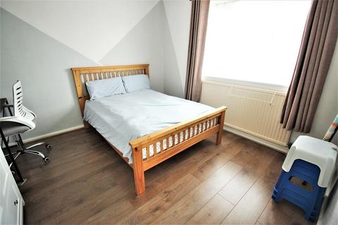 56 Edington Road, London, SE2 9JT