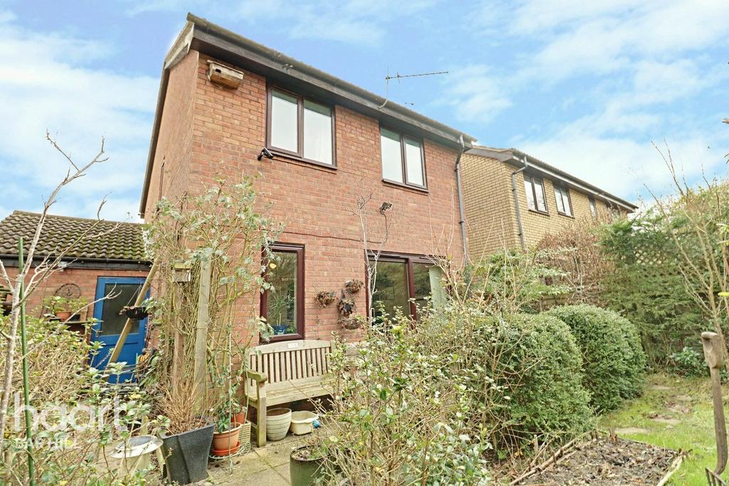 Field View, Bar Hill 3 bed detached house £350,000