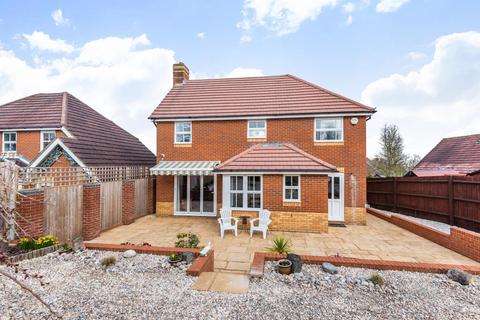 7 Firecrest Road, Kempshott, Basingstoke, RG22 5UL