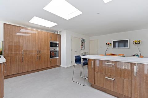 54 Ashdown Close, Chandler's Ford, Eastleigh, SO53 5QF