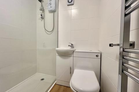 undefined, High Street, Northwood HA6