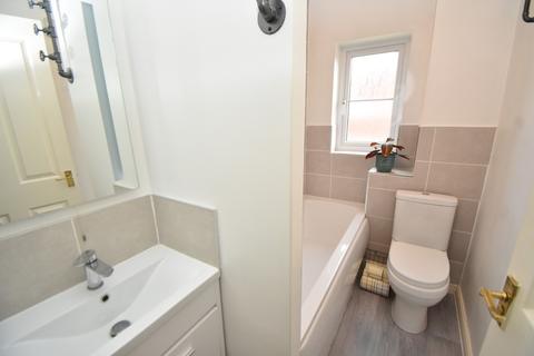 34 Calcutt Way, Shirley, Solihull, B90 1RS