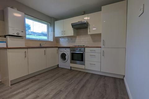 2 bedroom ground floor flat to rent, Birch Court, Four Oaks