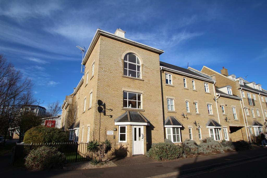 New Writtle Street, Chelmsford 2 bed apartment £260,000